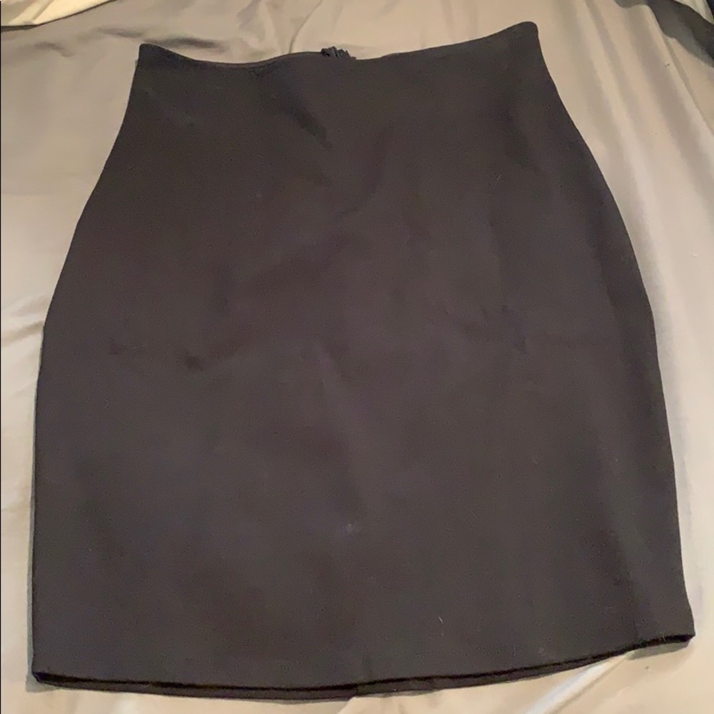 Black strechy skirt